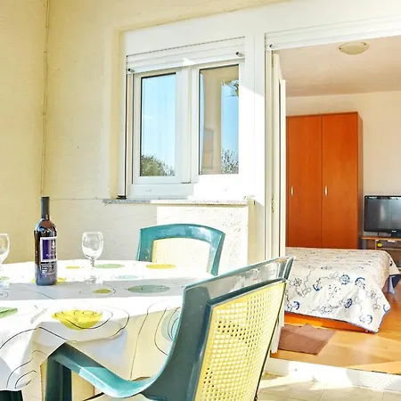 Charming In Vrsi Mulo, Great Place In Dalmatia For Family Vacation